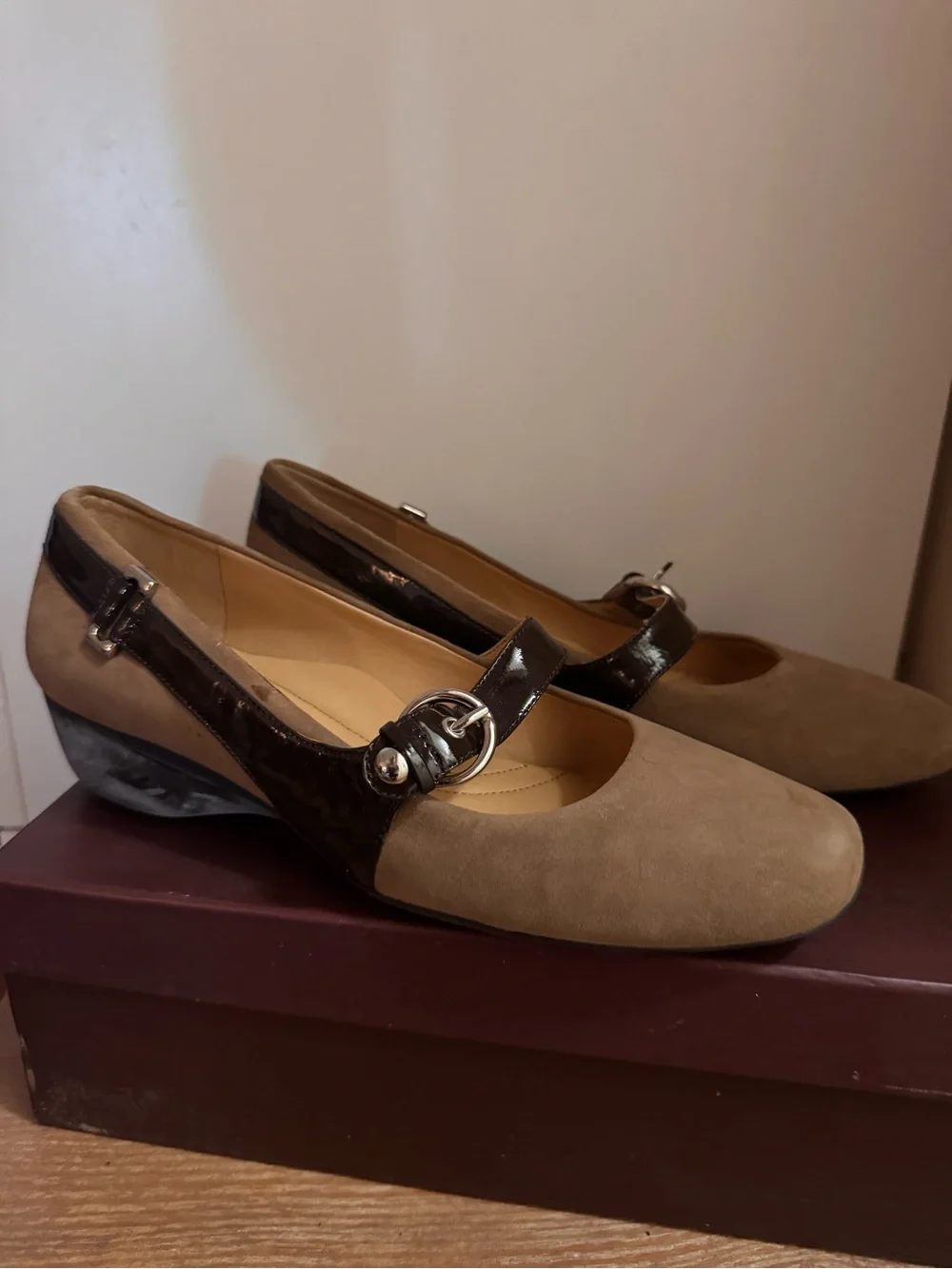 Naturalizer Signature Miracle Malt Taupe Suede Shoes